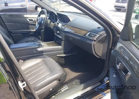 2014 Mercedes-Benz E 350 z USA, uszkodzony, nr VIN WDDHF5KB8EB057206